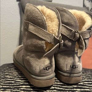 UGG Australia Gray Suede Shearling Ankle Boots – Women’s 9